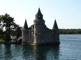 la tour de l'Horloge et ses m&acirc;chicoulis